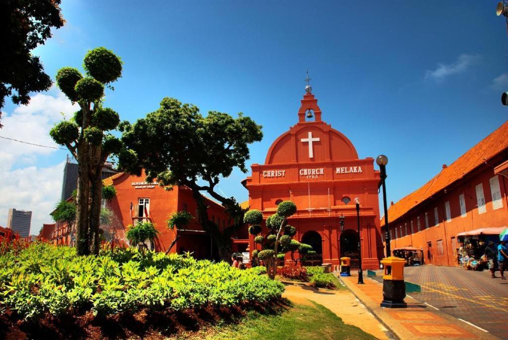 Mahkota Hotel Apartment Melaka Экстерьер фото